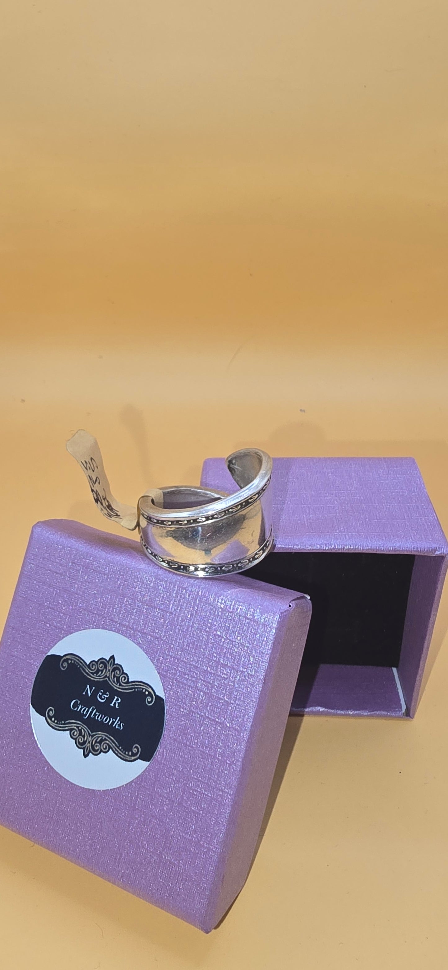 Charming and exquisite wrap style ring