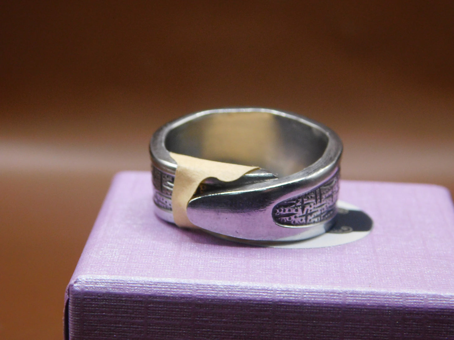 Beautifully crafted from a vintage spoon handle comes this band style ring