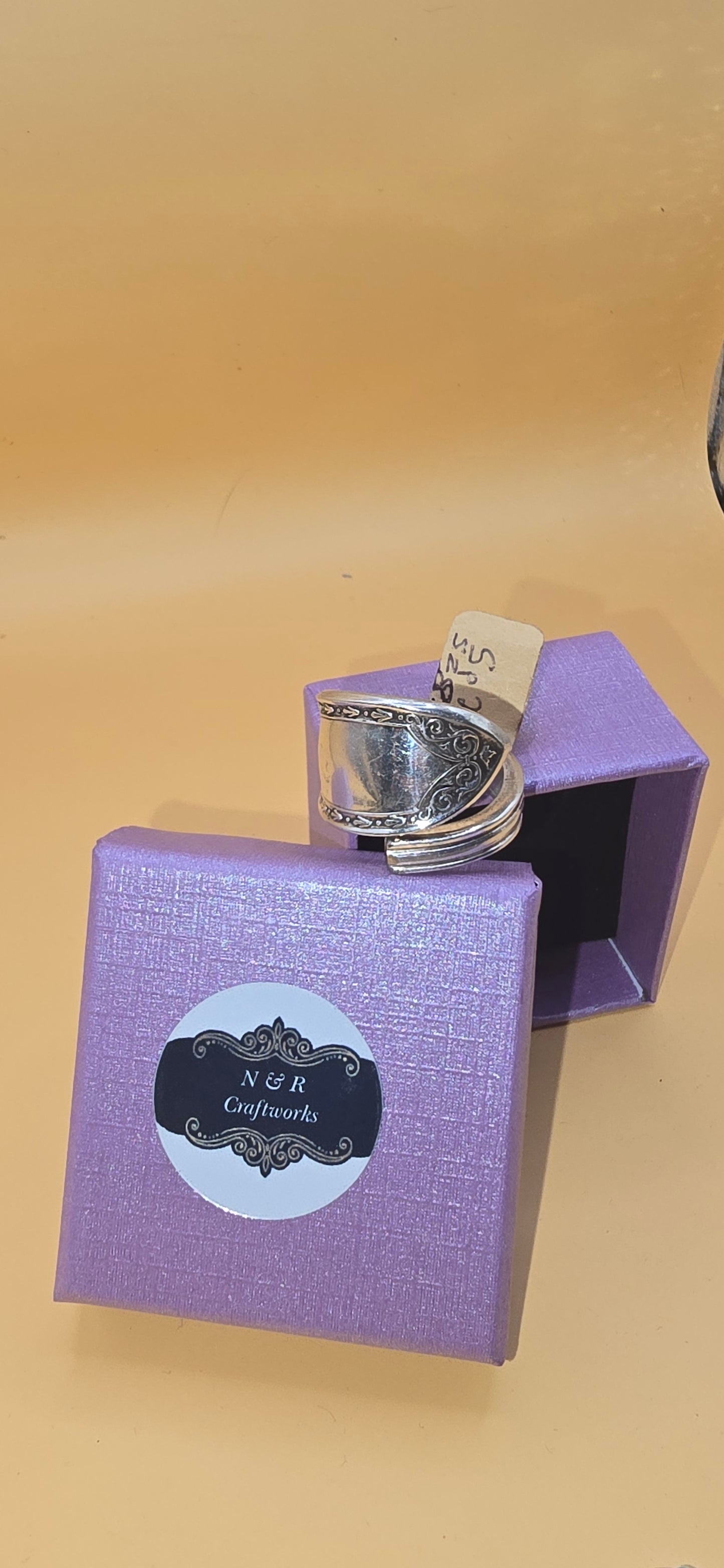 Charming and exquisite wrap style ring