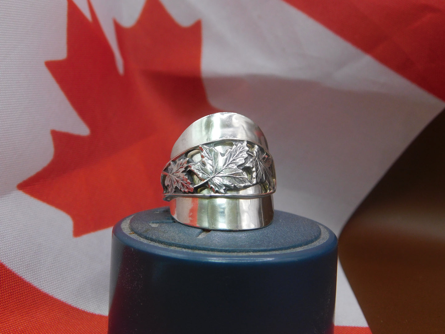 Beautifully Crafted Saddle Ring OH CANADA