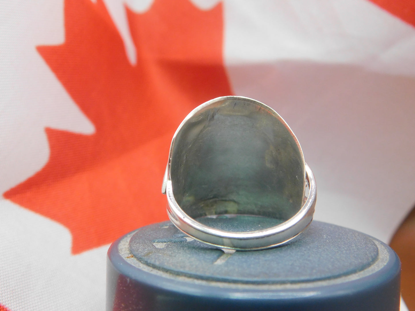 Beautifully Crafted Saddle Ring OH CANADA