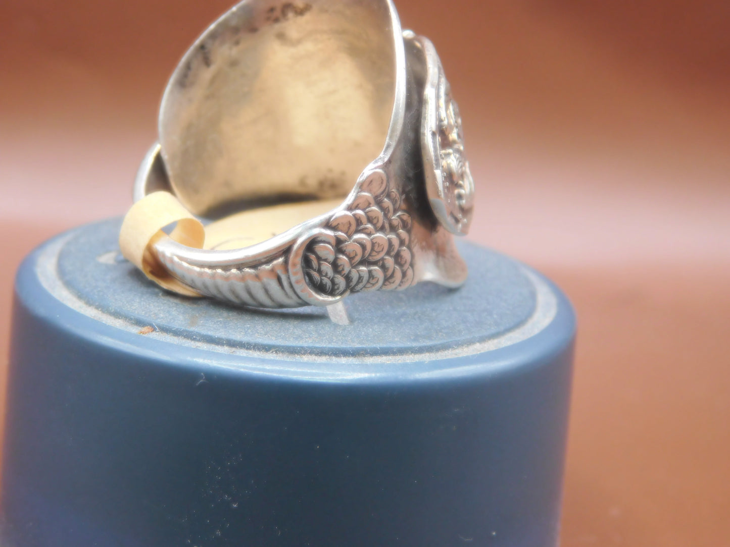 Show your love for your State with this Missouri/Kansas Saddle ring