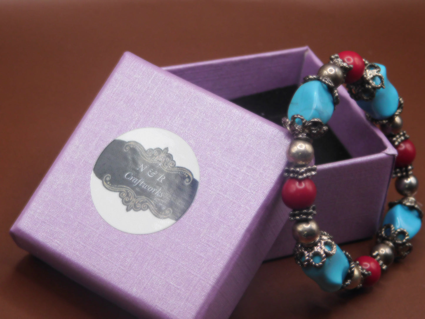 Elegant and stylish glass bead bracelet