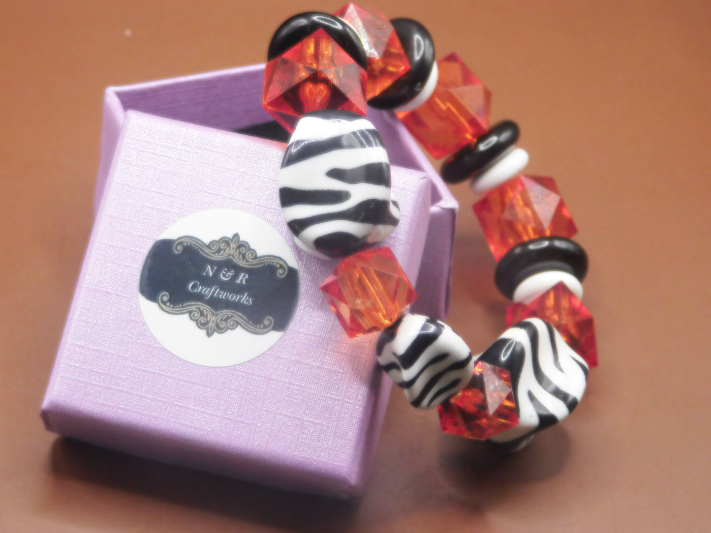 Acrylic beaded bracelet with Zebra patterns