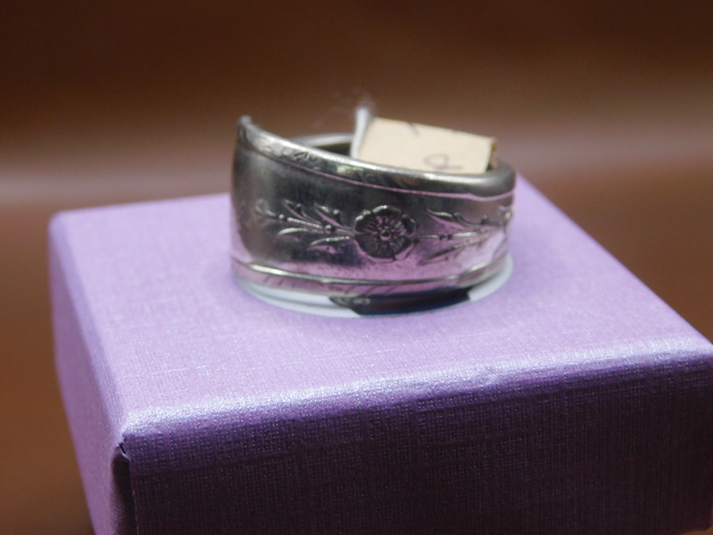 Stylish and elegant spoon ring