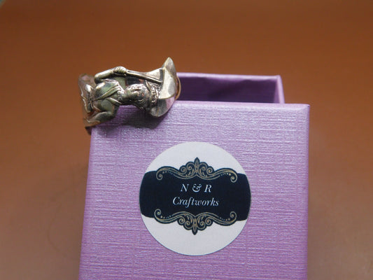 Own a piece of cinematic history with this repurposed Mary Poppins ring
