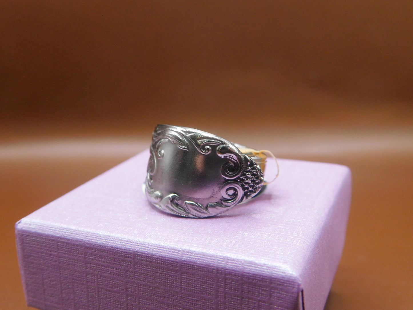 Show Off Your Elegant Style With This Stunning Vintage Spoon Ring