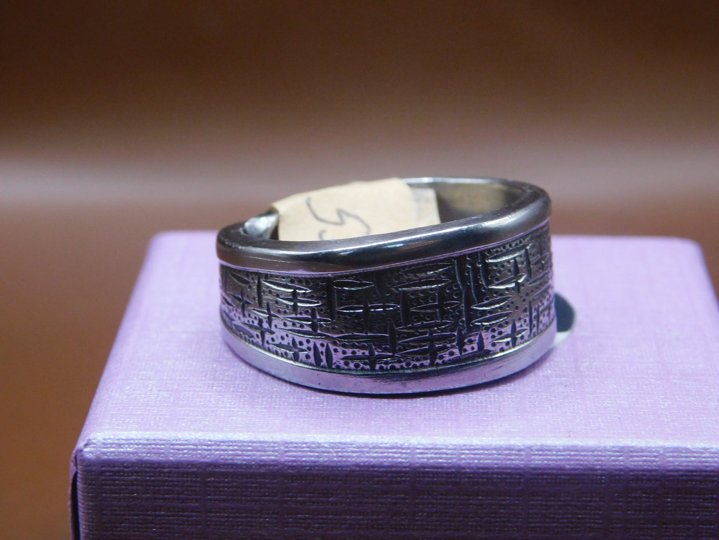 Beautifully crafted from a vintage spoon handle comes this band style ring