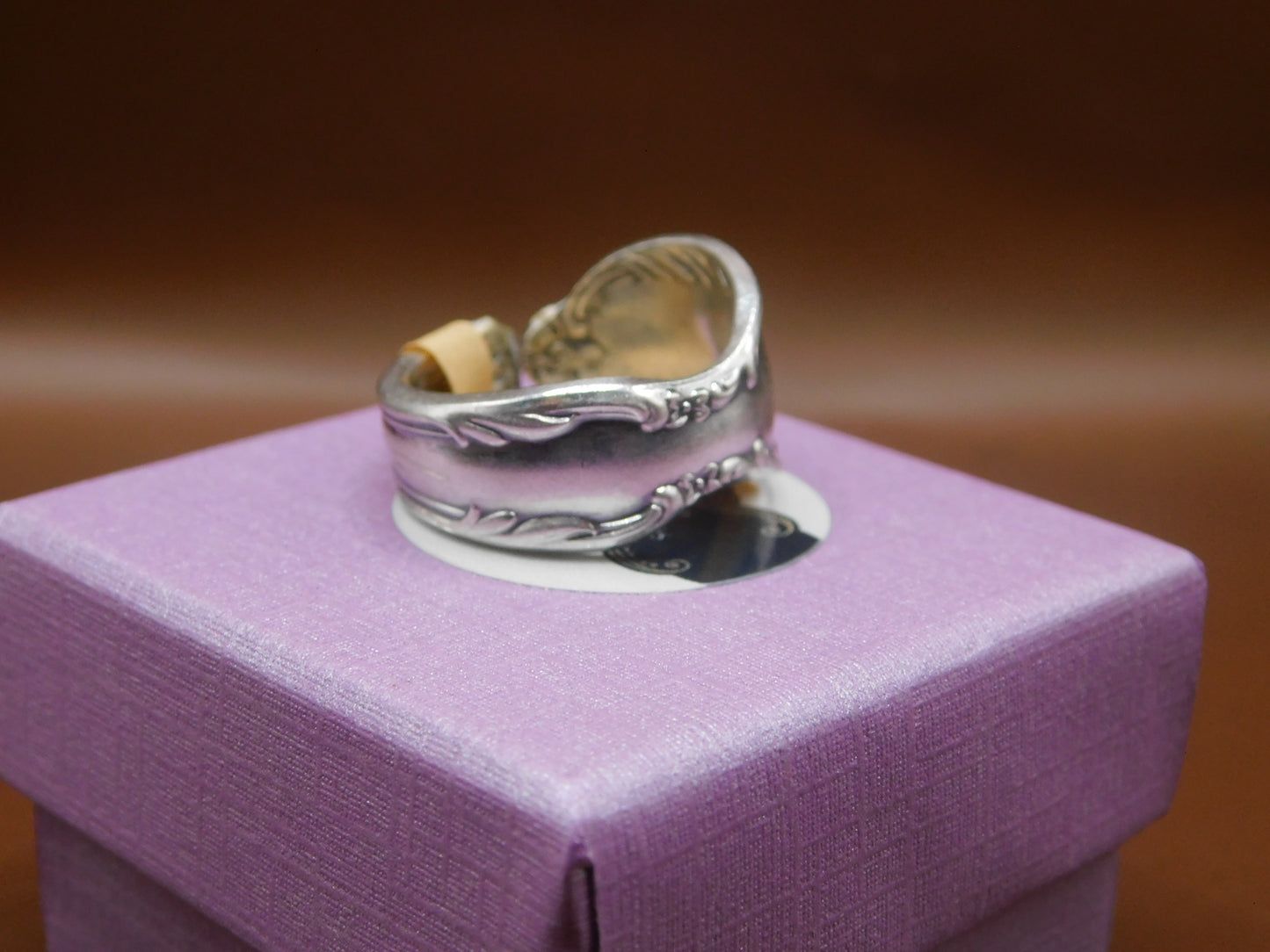 Elegantly crafted band-style ring