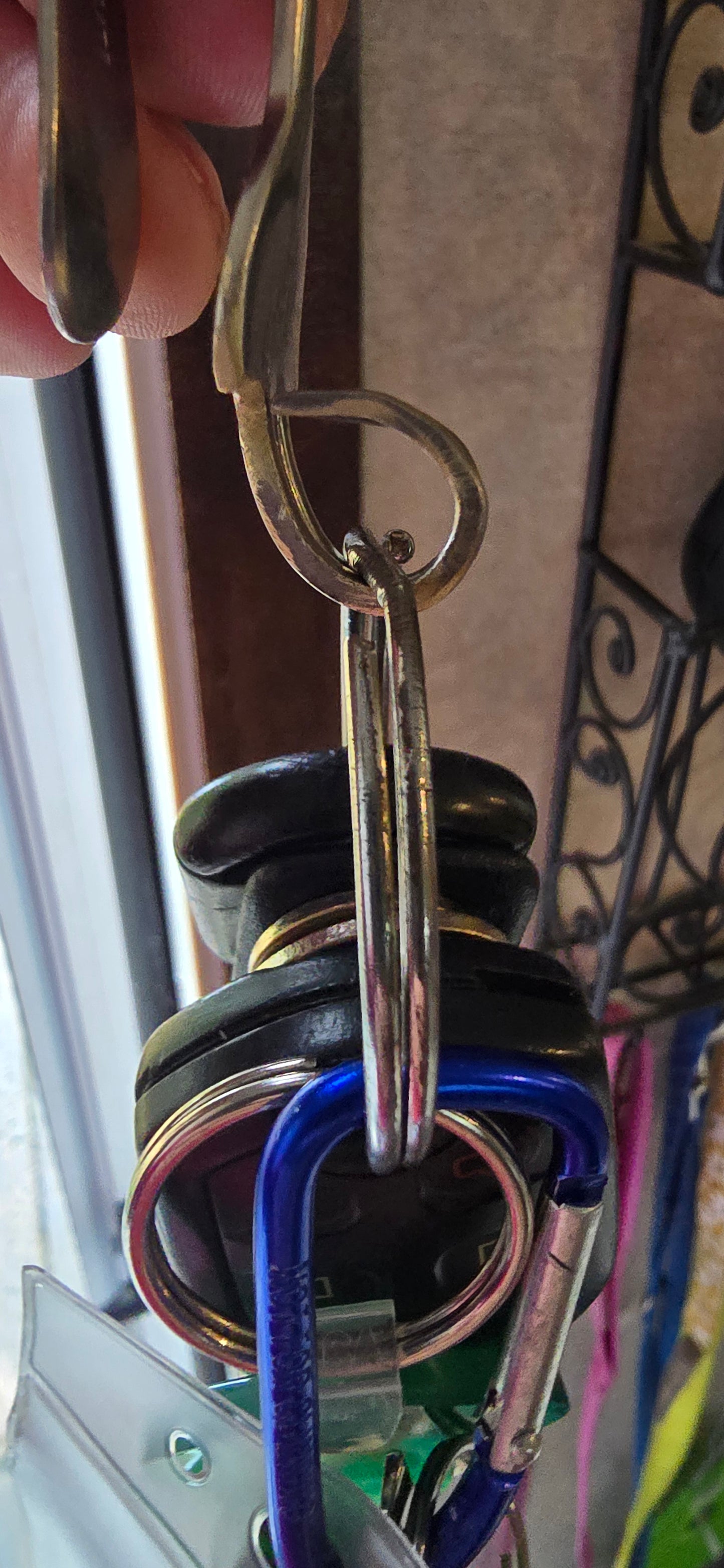 Keep you keys close with this fork key hook holder