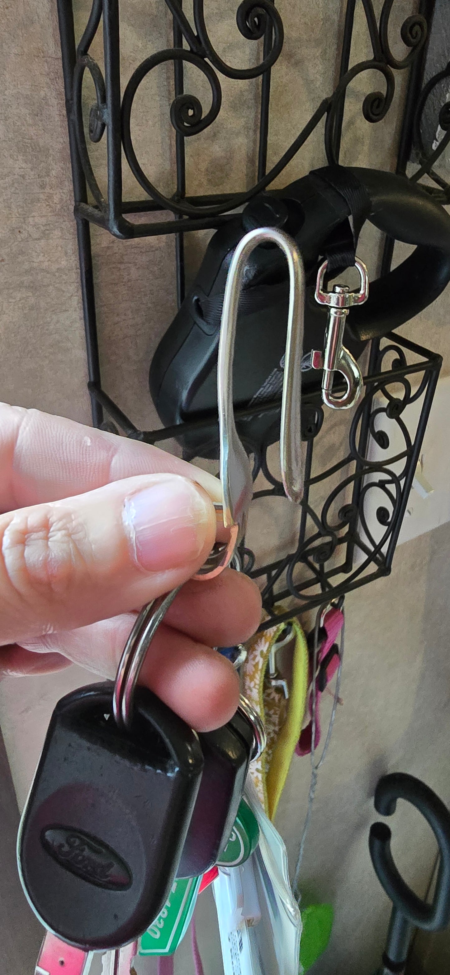 Keep you keys close with this fork key hook holder